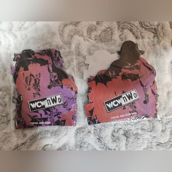 1999 NWO/WCW Limited Edition 12 Car Collector Set with Certificate included - Picture 6 of 9